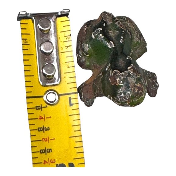 Vintage Small Green Brown Rusted Metal Cast Iron 1" Pocket Trinket Frog Figurine - Picture 6 of 6